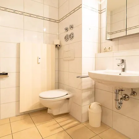 Daire Ferienwohnpark Zwei-zimmer-apartment 55 22 Immenstaad am Bodensee